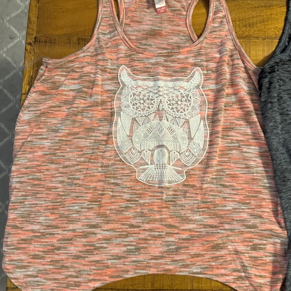 Tank top bundle - Picture 2 of 5